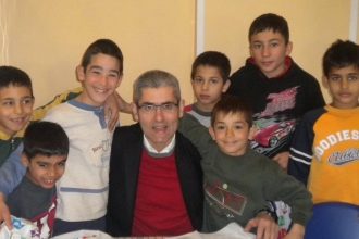Σήμερα η ομιλία του Άγγελου Τσιγκρή στη Χαλανδρίτσα για τη σχολική βία και τον εκφοβισμό