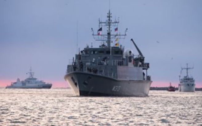 Λαμβάνουν θέσεις στο Αιγαίο τα πλοία της νατοϊκής δύναμης