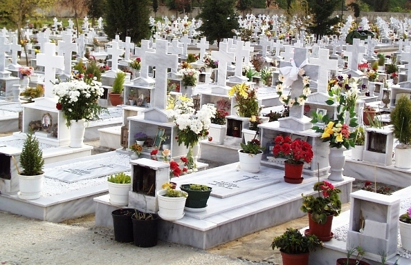 Ειδοποιητήρια με προκαταβολικές χρεώσεις για τάφους στέλνει ο Δήμος Σερρών