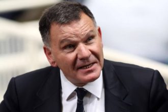 Ο Αλέξης Κούγιας συνήγορος του εκδότη Τάκη Μαυρίκου που συνελήφθη για εκβιασμό