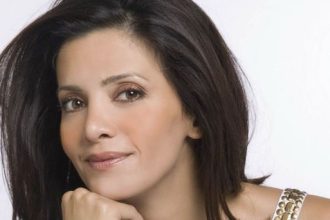 Η Λέχου μαχαίρωσε οπερατέρ στα γυρίσματα για το "Νησί" - ΒΙΝΤΕΟ