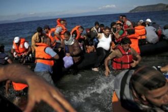 Ξεπέρασαν τους 100.000 οι πρόσφυγες και μετανάστες που έφτασαν σε Ελλάδα και Ιταλία το 2016