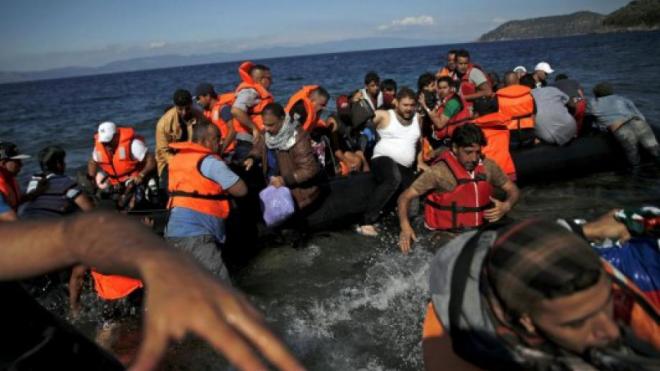 Ξεπέρασαν τους 100.000 οι πρόσφυγες και μετανάστες που έφτασαν σε Ελλάδα και Ιταλία το 2016