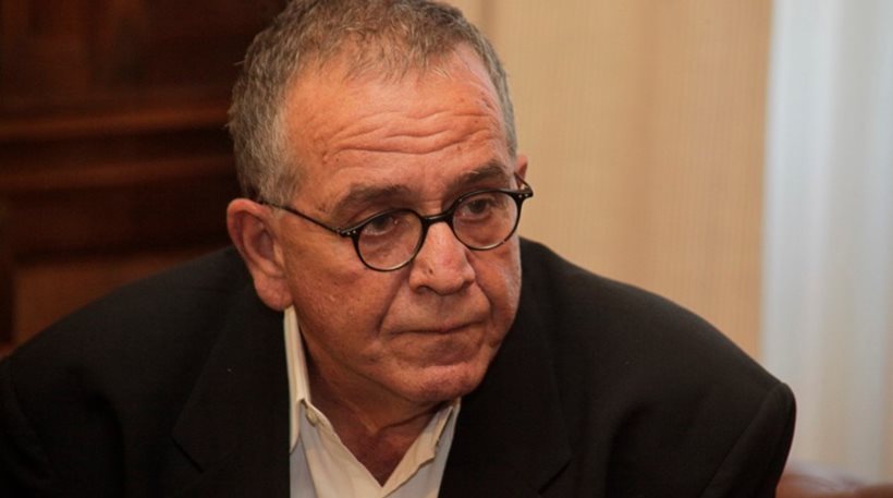 Φήμες ότι ο Μουζάλας έθεσε την παραίτησή του στη διάθεση του Τσίπρα