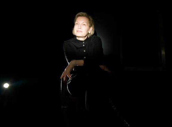 Πάτρα: Μεταφορά παραστάσεων Julius, με την Αγλαΐα Παππά Εισερχόμενα λόγω των αγροτικών μπλόκων