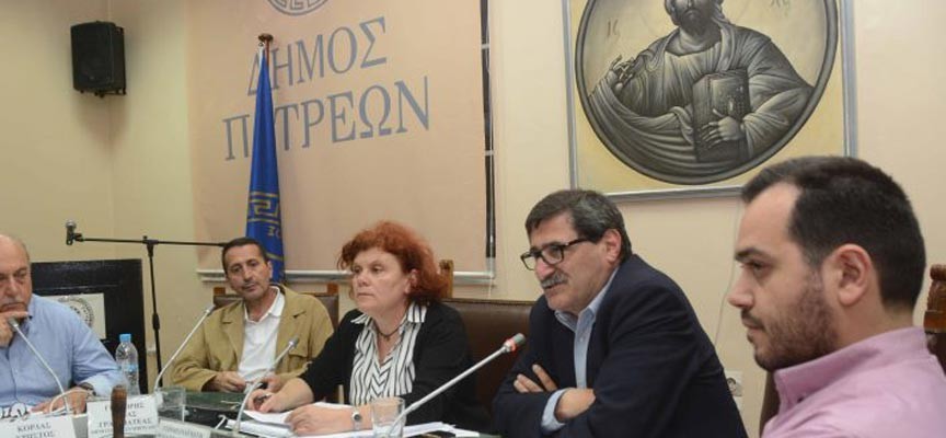 Πάτρα: Πυρά εκατέρωθεν και σκληρή κόντρα στο έκτακτο Δημοτικό Συμβούλιο για τις καρναβαλικές δαπάνες
