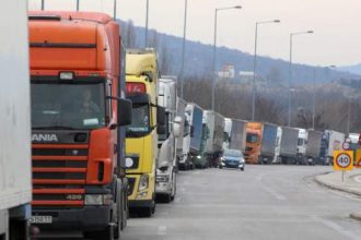 Προμαχώνας: Βούλγαροι οδηγοί έβαλαν μπροστά τις νταλίκες και έσπασαν τα μπλόκα