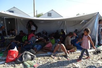 Δεκτό υπό προϋποθέσεις το κέντρο προσφύγων στο Πέραμα