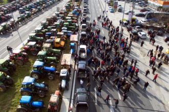 Κλειστά έως τη Δευτέρα τα Τέμπτη