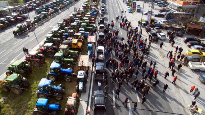Κλειστά έως τη Δευτέρα τα Τέμπτη