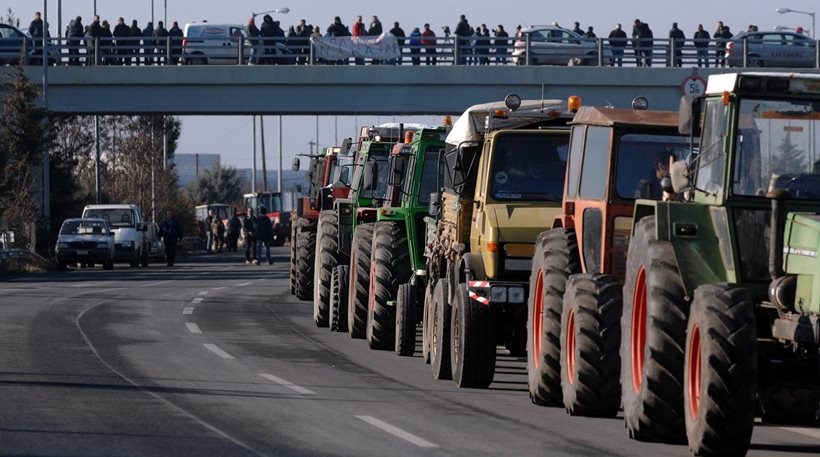 Πάτρα - Αθήνα σε 4 ώρες, λόγω αποκλεισμού στον Ισθμό - Σκληραίνουν τη στάση τους οι αγρότες