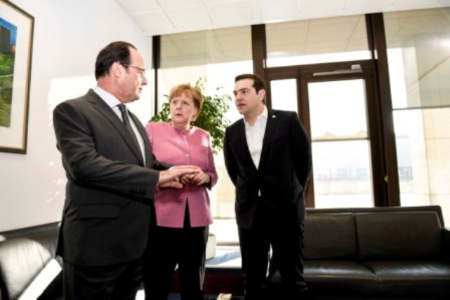 Τι ειπώθηκε στη συνάντηση Τσίπρα με Μέρκελ και Ολάντ