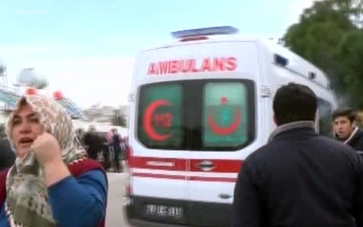 Τουρκία: Κατέρρευσαν δύο κτίρια στην Κωνσταντινούπολη