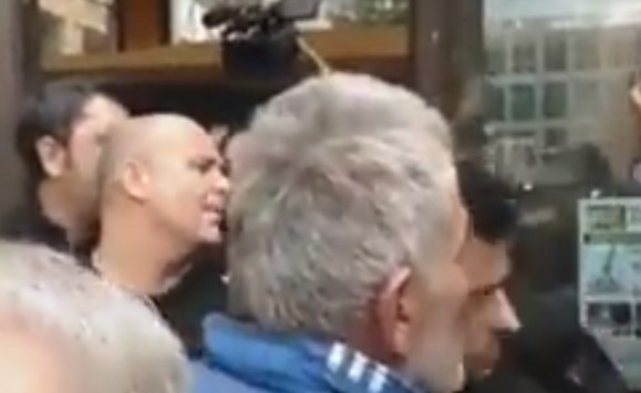 Εγκλωβισμένοι 4 βουλευτές του ΣΥΡΙΖΑ στην Κοζάνη - Νέο μπλόκο με ύβρεις και συνθήματα ΔΕΙΤΕ ΒΙΝΤΕΟ