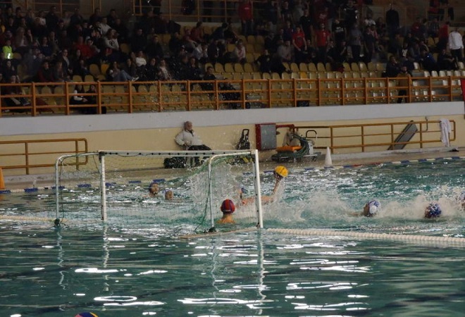 Τρίτωσε το κακό για τη ΝΕΠ στο πόλο