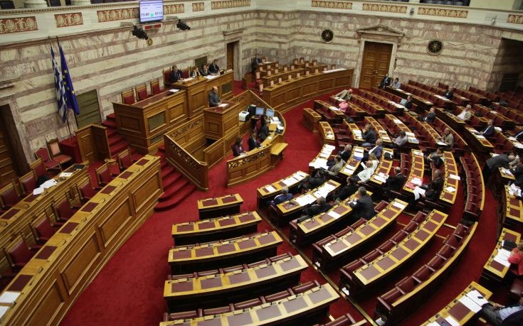 Στη Βουλή η ρύθμιση για την κάλυψη των ανασφάλιστων