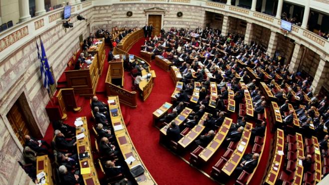 Ψηφίστηκε το νομοσχέδιο για το «παράλληλο πρόγραμμα»