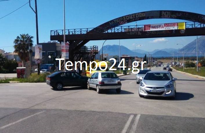 Πάτρα: Στο νοσοκομείο ο οδηγός μετά από τροχαίο - Σύγκρουση δύο Ι.Χ. - ΔΕΙΤΕ ΦΩΤΟΓΡΑΦΙΕΣ