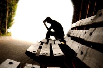 Πάτρα: Σχεδόν καθημερινό φαινόμενο οι απόπειρες αυτοκτονίας - Μετά την κατανάλωση χαπιών από νεαρή, νέο περιστατικό με 20χρονο