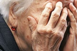 Πάτρα: Προσποιήθηκαν τους υπαλλήλους της ΔΕΗ και εξαπάτησαν ηλικιωμένη - Οι δύο... καλοντυμένοι άνδρες και το μεγάλο χρηματικό ποσό που της άρπαξαν!