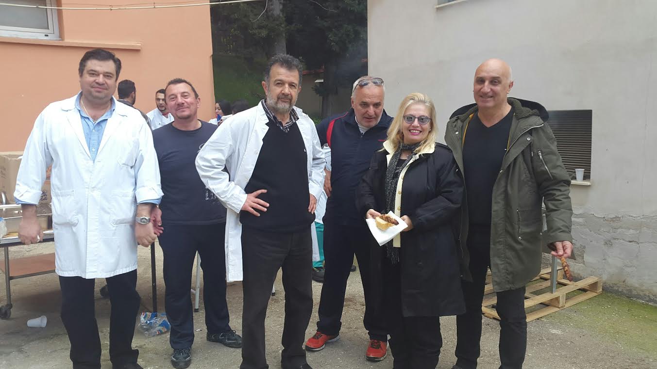 Πάτρα: Το τσίκνισαν και στο Καραμανδάνειο-Δείτε πολλές ΦΩΤΟΓΡΑΦΙΕΣ