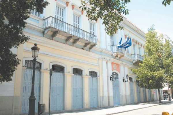 Πάτρα: "Επικοινωνιακό δρώμενο πληρωμένο από τους δημότες" - Επίθεση δύο παρατάξεων στη Δημοτική Αρχή