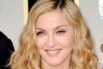 Γιατί "λύγισε" η Μαντόνα πάνω στην σκηνή