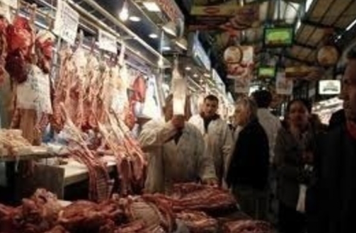 "Έσπασαν" την παράδοση φέτος οι κρεοπώλες στη Βαρβάκειο