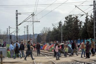 Προσφυγόπουλο "χτυπήθηκε" από ρεύμα στη σιδηροδρομική γραμμή της Ειδομένης