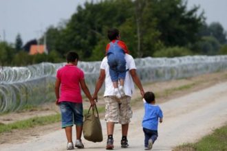 Η Περιφέρεια Δυτικής Ελλάδας αναζητά χώρους φιλοξενίας προσφύγων - Σήμερα σύσκεψη - Δημοψήφισμα ζητά το Νότιο Διαμέρισμα - Επιφυλάξεις από εκκλησία