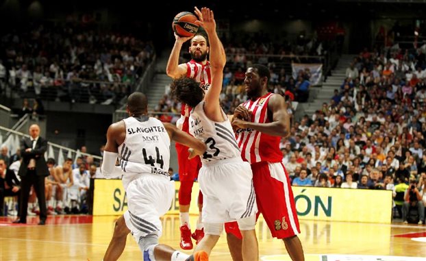 Ο Ολυμπιακός "καθάρισε" την Ρεάλ με 99-84