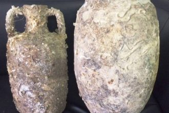 Κυλλήνη: "Ασυνόδευτος" αμφορέας μέσα σε χαρτοκιβώτιο