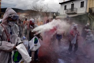 “Aλευρομουτζουρώματα” σήμερα στο Γαλαξίδι