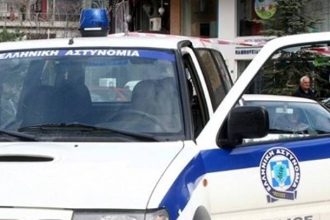Αίγιο: Περπατούσε γυμνός...μέσα στο χωριό!