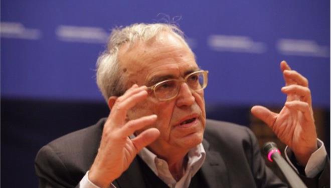 Κάλεσμα αλληλεγγύης προς τους διανοούμενους από τον υπουργό Πολιτισμού