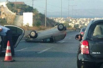 Πάτρα: Ι.Χ. ήρθε... τούμπα σε κλειστή στροφή της Ελ. Βενιζέλου