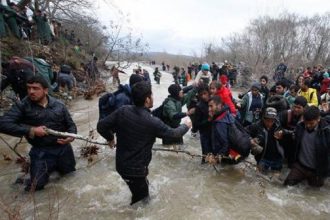 Έγγραφο Κομισιόν: «Κανείς από τους μετανάστες στην Ειδομένη δεν πρόκειται να επιστρέψει στη Τουρκία»