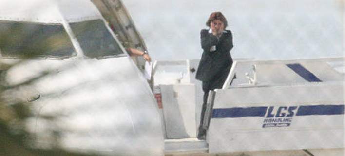 Η στιγμή που ο αεροπειρατής πετά έξω από το αεροπλάνο την 4σέλιδη ερωτική επιστολή