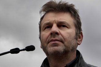 Το απίστευτο «τρολάρισμα» των Ράδιο Αρβύλα στον Απ. Γκλέτσο: «Μόνο εγώ έχω πάει με κατσίκα;» - BINTEO