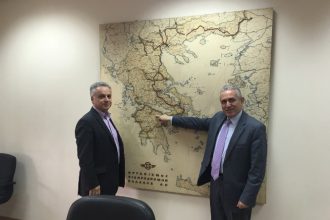 Καλάβρυτα: Με τη ΤΡΑΙΝΟΣΕ συναντήθηκε ο Δήμαρχος για το πρόγραμμα των εκδηλώσεων για τα 120 χρόνια του Οδοντωτού