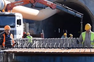 Ιόνια Οδός: Τον Μάρτιο του 2017 έτοιμος ο αυτοκινητόδρομος - "Τρέχουν" τα έργα, προχωρούν οι δίδυμες σήραγγες στην Κλόκοβα - ΔΕΙΤΕ ΦΩΤΟΓΡΑΦΙΕΣ και ΒΙΝΤΕΟ