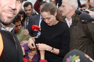 Η Αντζελίνα Τζολί ευχαρίστησε τον ελληνικο λαό για την γεναιοδωρία του