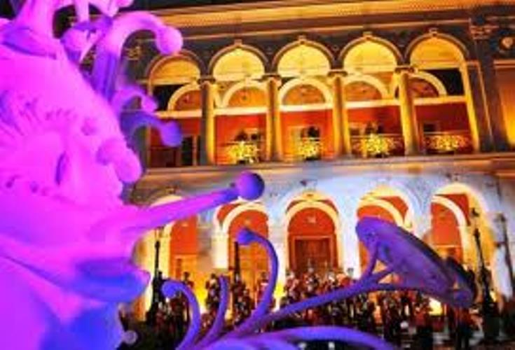 Πάτρα: Θα παρελάσουν οι Μπούλες! Μην παρκάρετε!