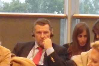 "Ευτυχώς είμαστε καλά" - Ο Αχαιός Λευτέρης Σταυρόπουλος μιλάει στο tempo24.gr από τις Βρυξέλλες