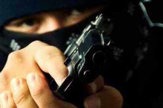 Πάτρα: Ληστεία στην παραλία της Πλαζ - "Σαρώνει" την ευρύτερη περιοχή η ΕΛ.ΑΣ για τον εντοπισμό του δράστη - ΝΕΟΤΕΡΑ