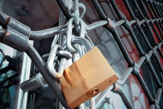 Φόβος λουκέτου για 21.000 επιχειρήσεις το επόμενο εξάμηνο