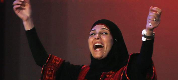 Παλαιστίνια κέρδισε το βραβείο της καλύτερης δασκάλας στον κόσμο και 1 εκατ. δολάρια