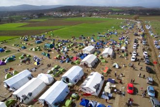 Τον εγκλωβισμό των προσφύγων στην Ελλάδα καταδικάζει το Παρατηρητήριο