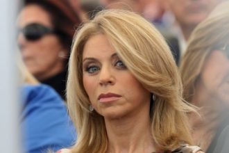 Λέτε να δούμε την Έλλη Στάη στο Ε;