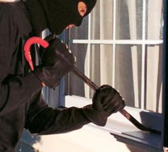 Αχαΐα: Δράστες με περίεργες προτιμήσεις - Δεν διστάζουν να "χτυπήσουν" και σε υπό κατασκευή κατοικίες